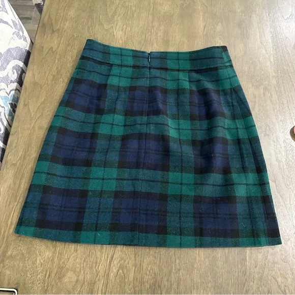 J Crew Factory Wool-Blend Mini Skirt in Black Watch Plaid Green Size 2 - Picture 6 of 7